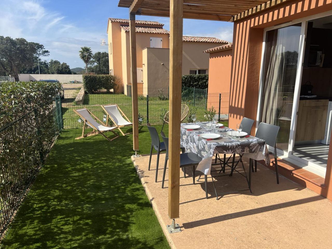 Mini Villa 4-6 Pers. Les Hameaux De Saint Cyprien Lecci Extérieur photo